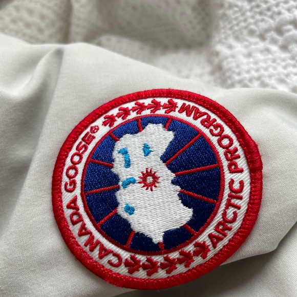 Authentic Canada Goose Kensington  Parka, colour: off white  
Size: XSmall - Picture 16 of 16